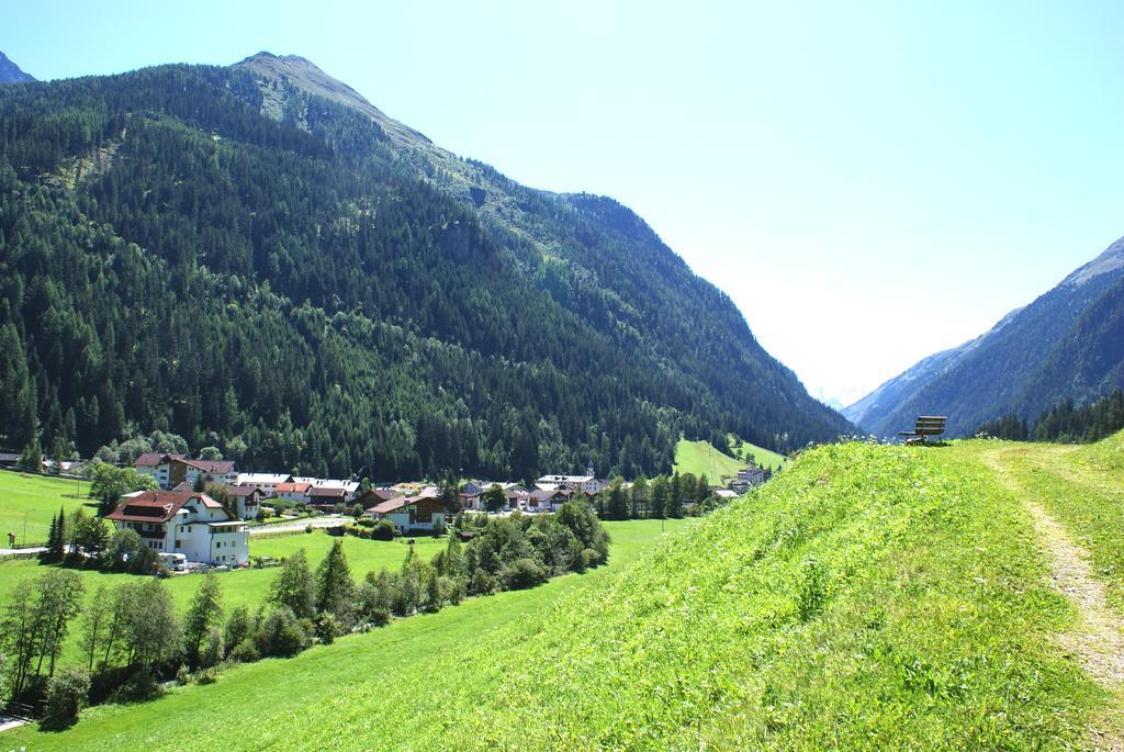 Hotel Laerchenhof Kaunertal Exterior photo